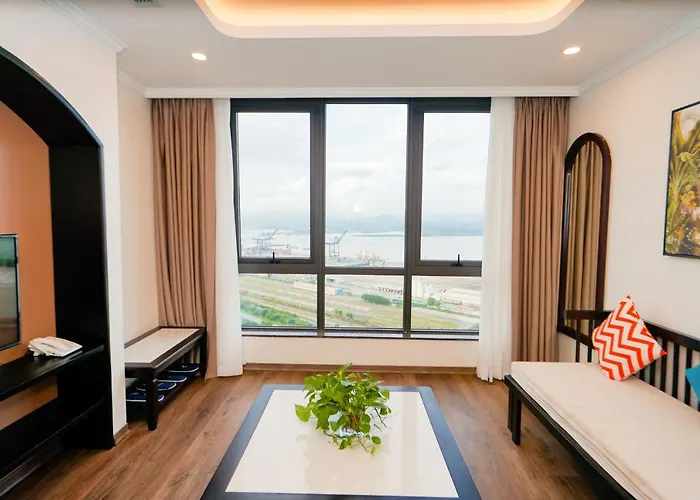 Hotel D'lioro & Hạ Long