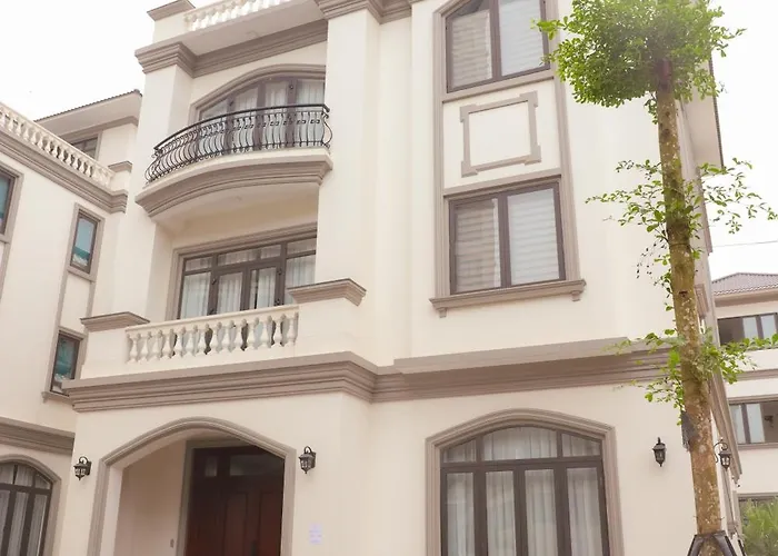 Hotel D'lioro & Hạ Long