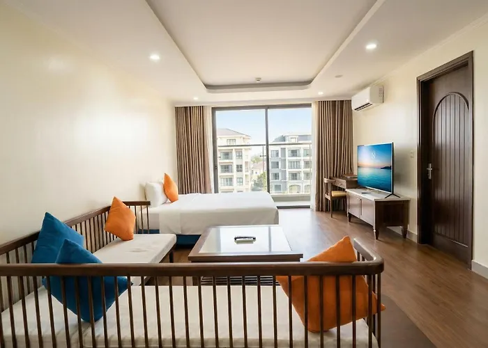 Hotel D'lioro & Hạ Long