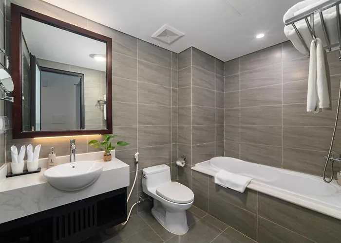 D'lioro & Hotel Hạ Long